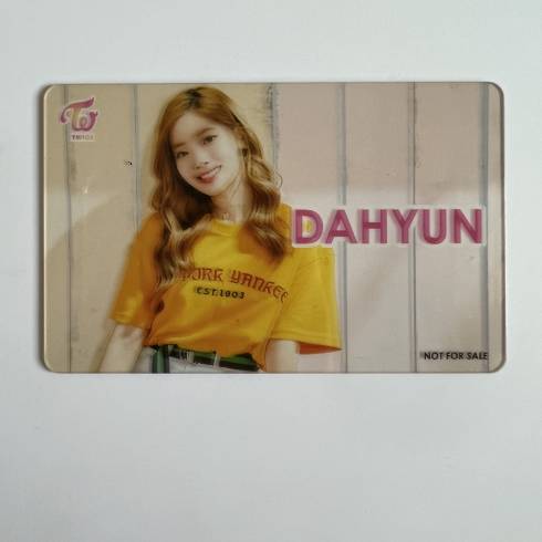 TWICE 'ESTEE LAUDER' COLLABORATION EVENT POSTCARD